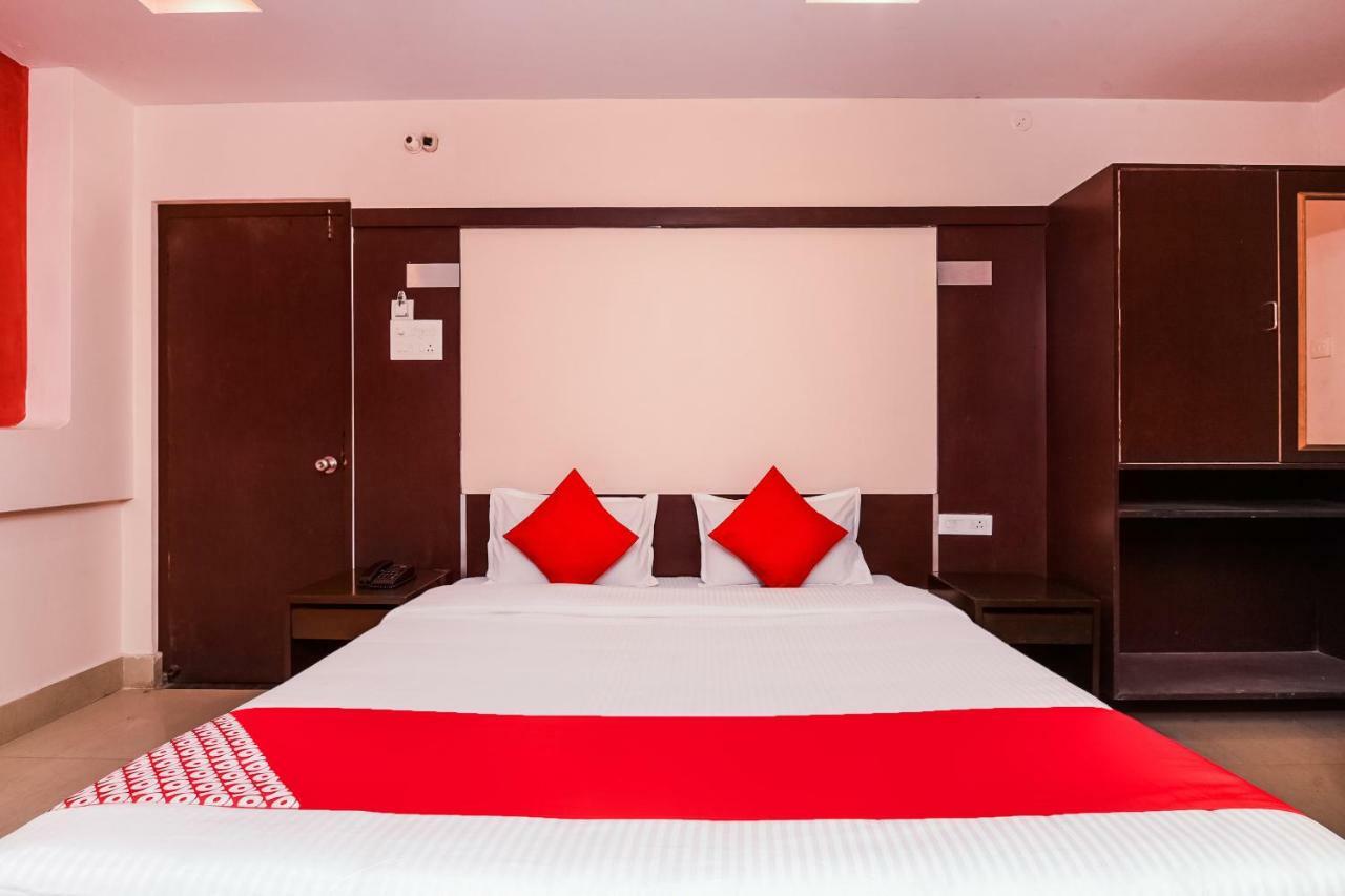 Oyo 28856 Manjeera Inn Βιζαχαπατνάμ Εξωτερικό φωτογραφία