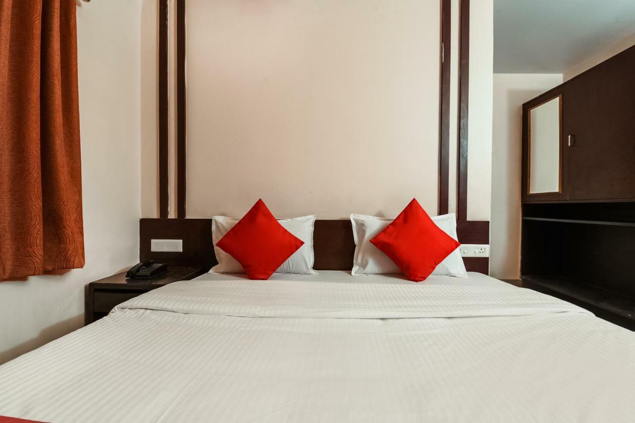 Oyo 28856 Manjeera Inn Βιζαχαπατνάμ Εξωτερικό φωτογραφία
