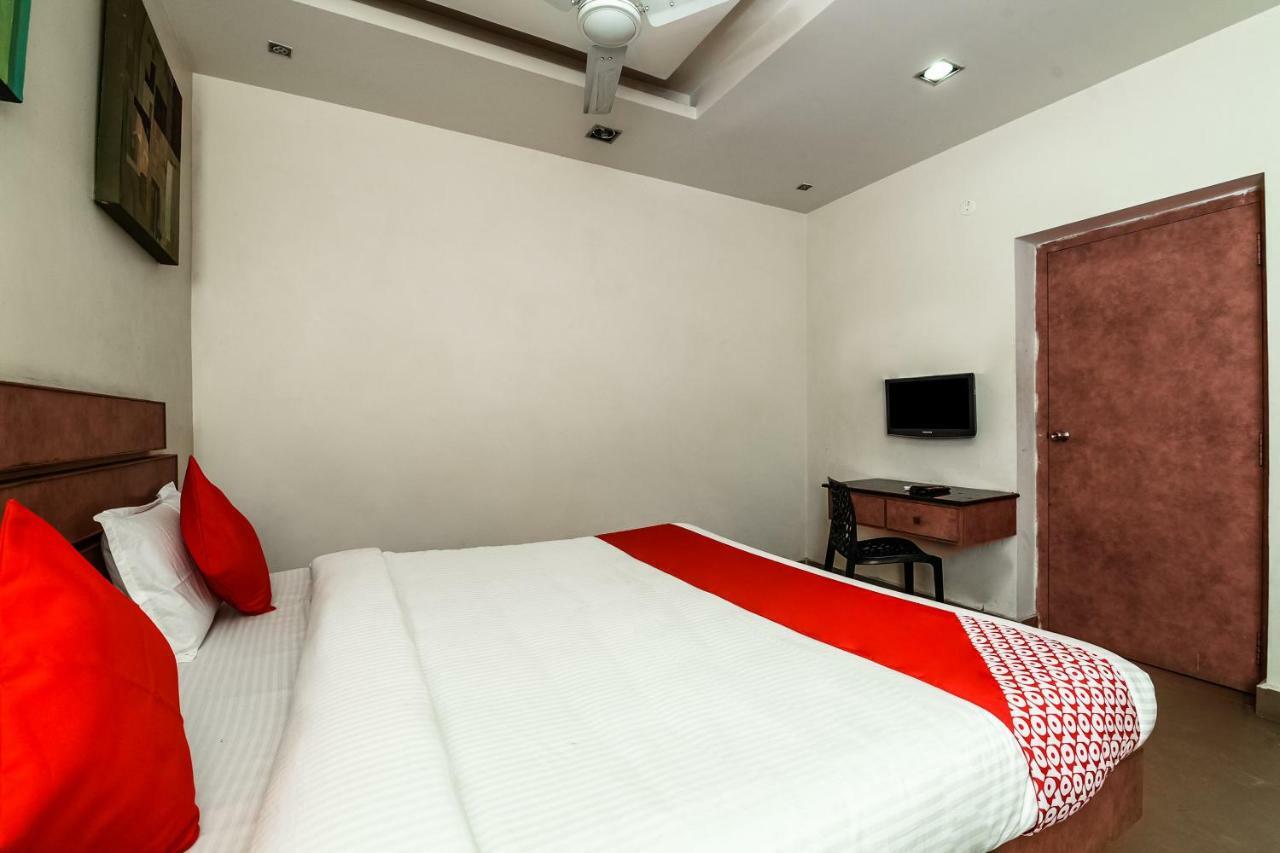 Oyo 28856 Manjeera Inn Βιζαχαπατνάμ Εξωτερικό φωτογραφία