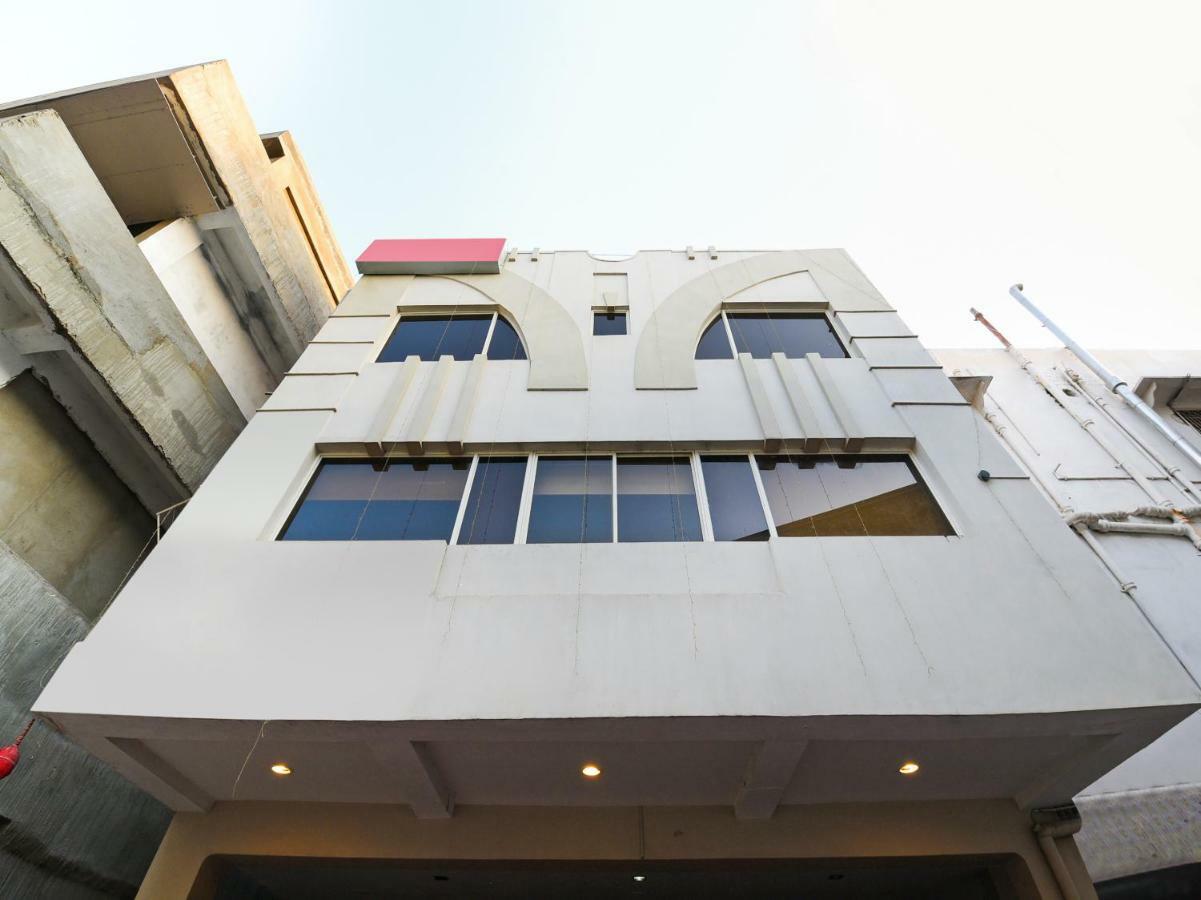 Oyo 28856 Manjeera Inn Βιζαχαπατνάμ Εξωτερικό φωτογραφία